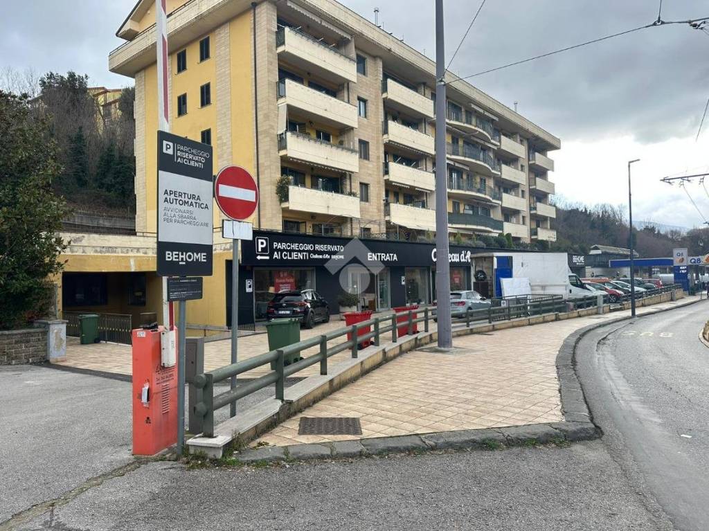 Garage in affitto ad Avellino via Circumvallazione, 156