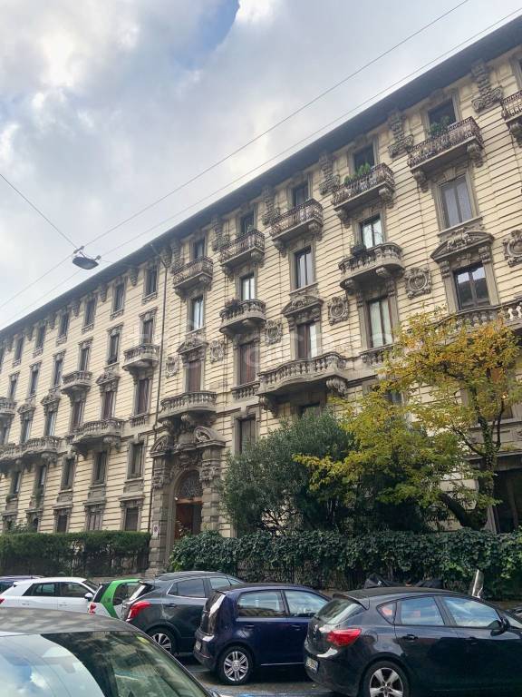 Appartamento in affitto a Milano via Giulio Ceradini
