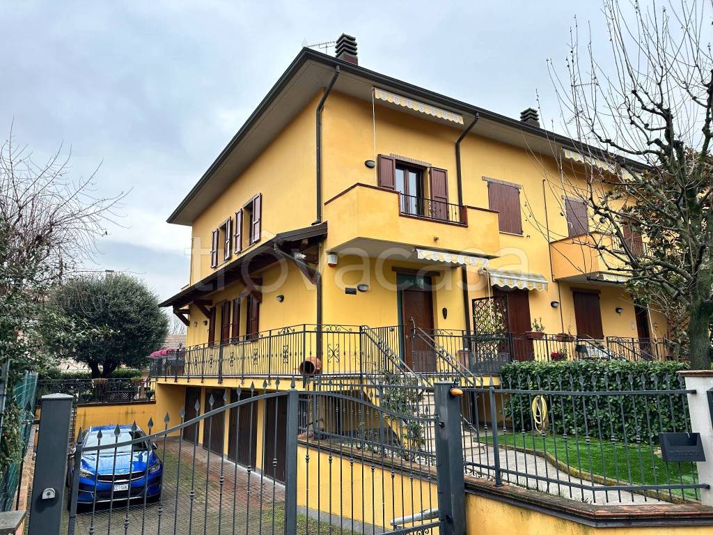 Villa a Schiera in vendita a Castelvetro di Modena