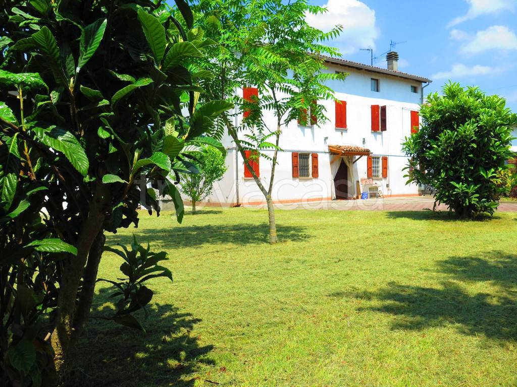 Villa in vendita a Brescello via Imperiale Inferiore, 67