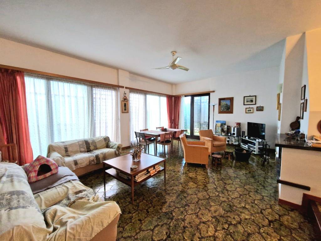 Villa in vendita a Pozzuoli via Monte Ruscello