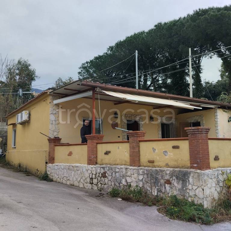 Villa in vendita a Ercolano via Vesuvio, 36b