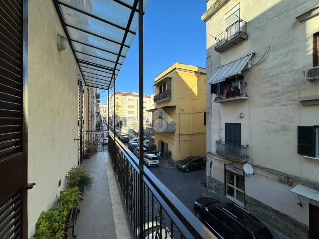 Appartamento in vendita a Napoli vico tutti santi, 41