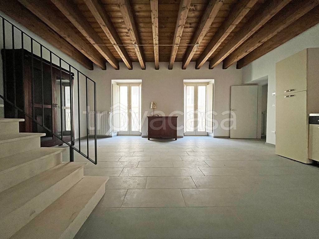 Appartamento in vendita a L'Aquila via Santa Giusta, 1