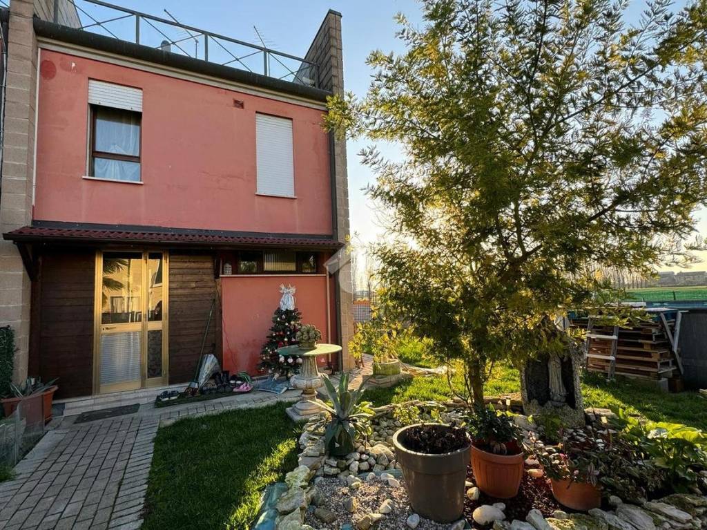 Villa Bifamiliare in vendita a Candiana via Rialto, 12