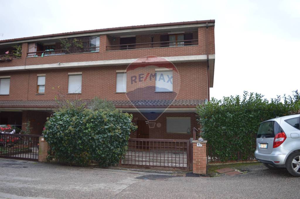 Villa a Schiera in vendita a Perugia via Del Tempo Libero, 83