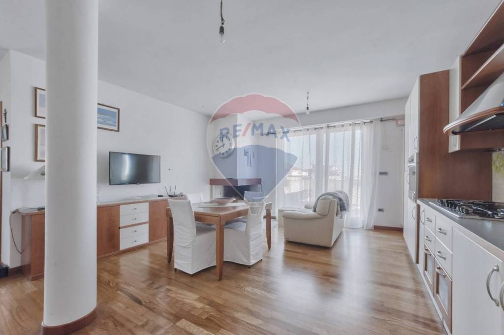 Appartamento in vendita a Città Sant'Angelo viale Leonardo Petruzzi, 52/a