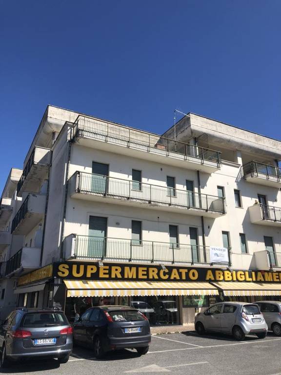 Ufficio in vendita a Fiuggi via m. Buonarroti / angolo via prenestina sud 69,1