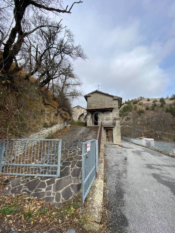 Villa a Schiera in in vendita da privato a Casteldelci località Senatello, 35