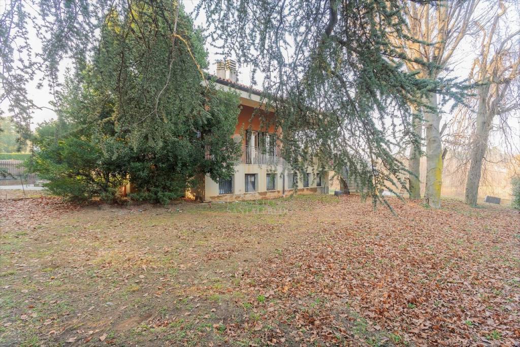 Villa Bifamiliare in vendita a Correzzana via carducci ,9