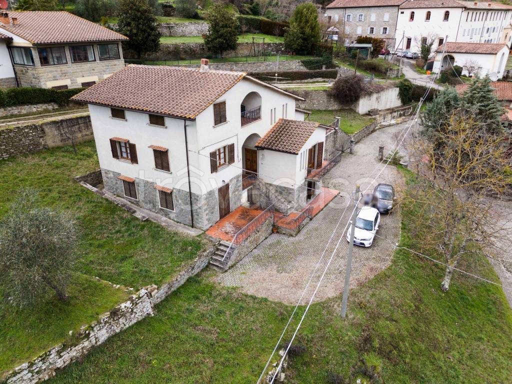 Villa Bifamiliare in vendita a Castel San Niccolò strada Comunale di Cavolini, 39