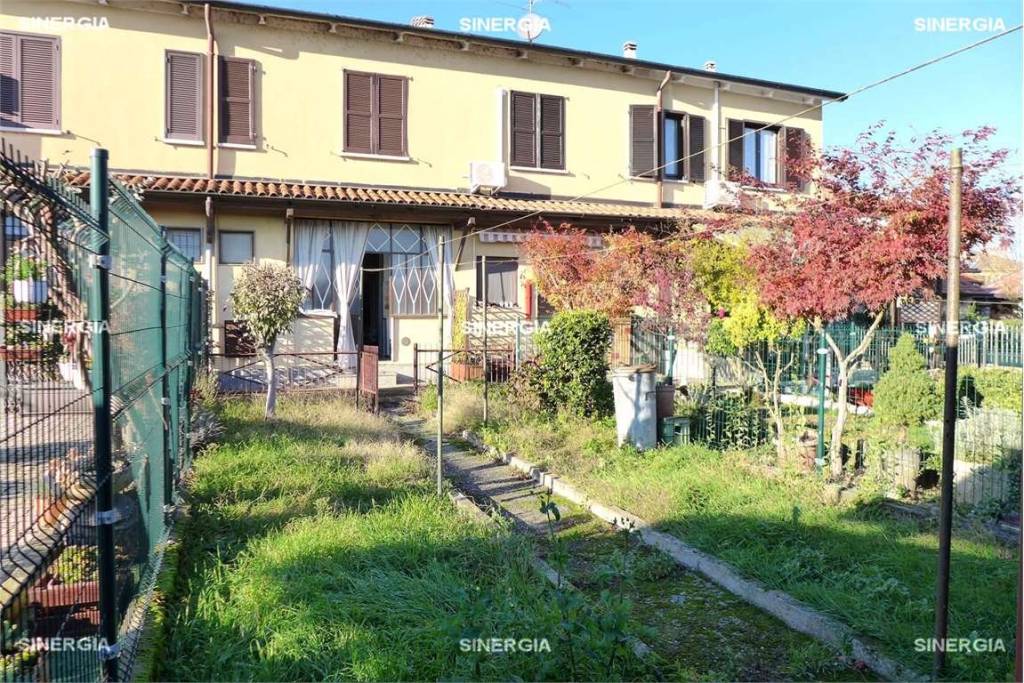Casa Indipendente in vendita ad Abbiategrasso via dante, 190