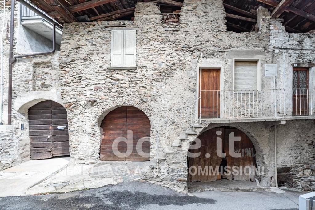 Casale in vendita a Grosotto via Monti, 10