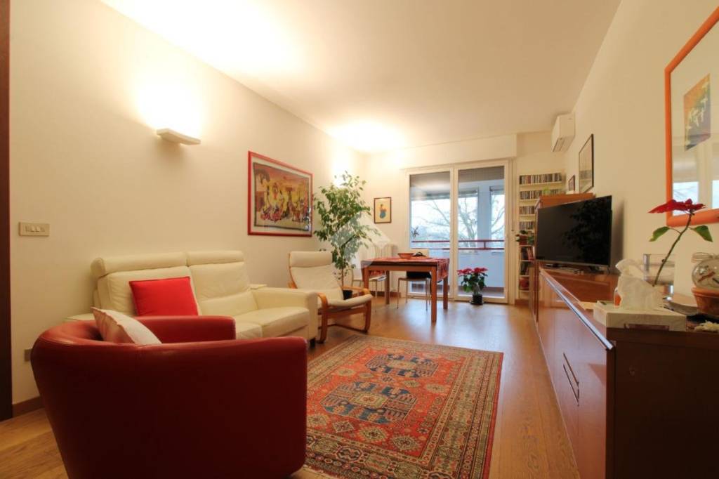 Appartamento in vendita ad Assago via Duccio di Buoninsegna, 11