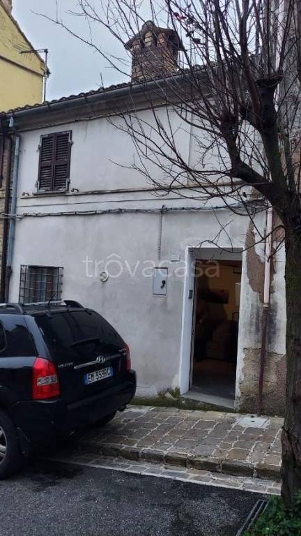 Casa Indipendente in vendita a Macerata borgo San Giuliano, 87