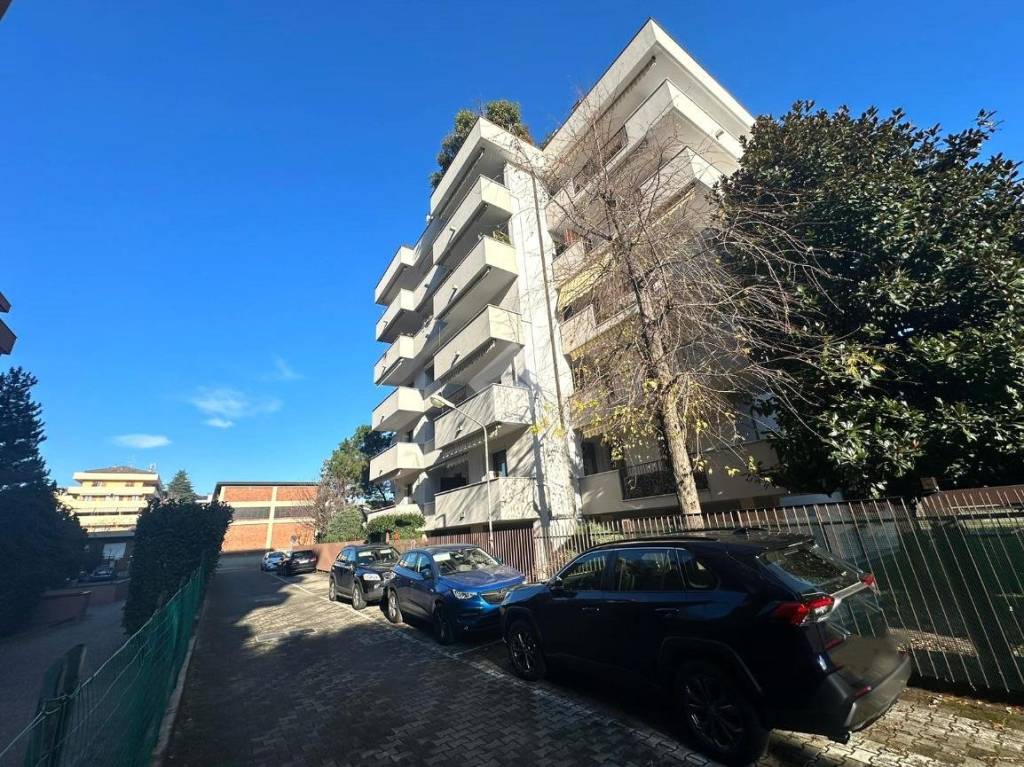Appartamento in vendita a Legnano via Carlo Cattaneo, 89