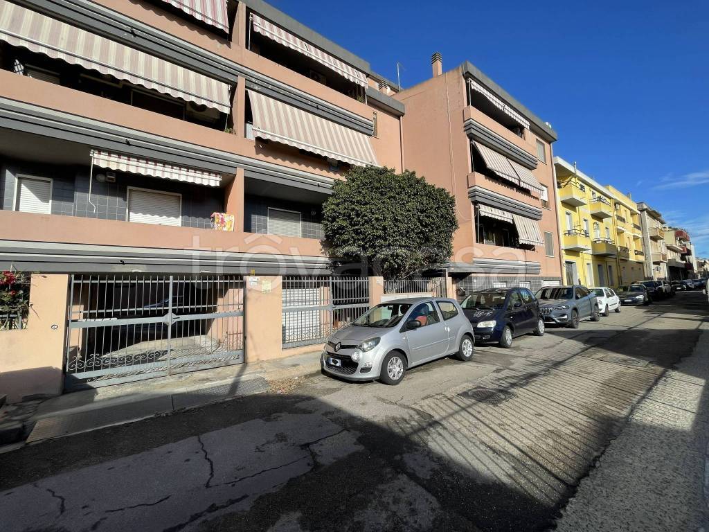 Appartamento in vendita a Quartu Sant'Elena via Ravenna, 36