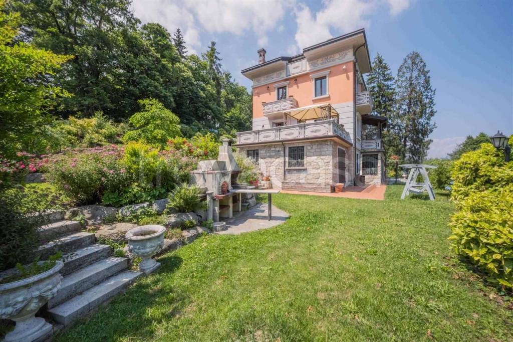 Villa in vendita a Gignese