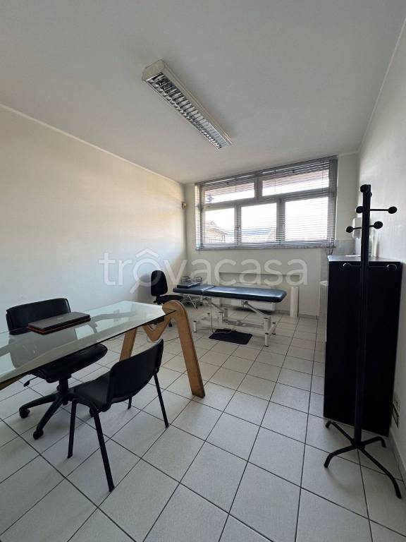 Ufficio in in affitto da privato a Torino via Chambery, 93/115D