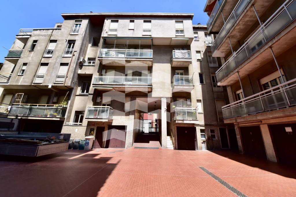 Appartamento in vendita a Milano via Giorgio Stephenson, 16