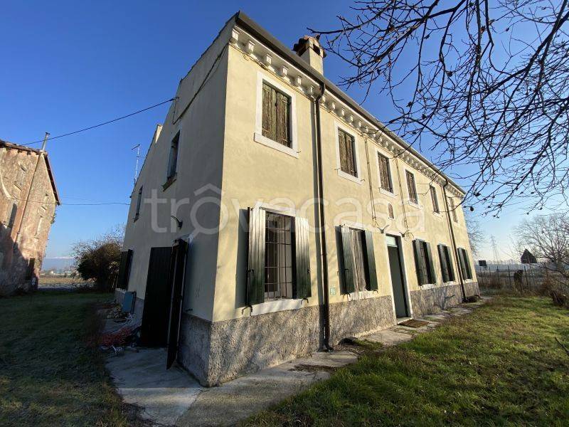 Casa Indipendente in vendita a Verona via Matozze, 93/95