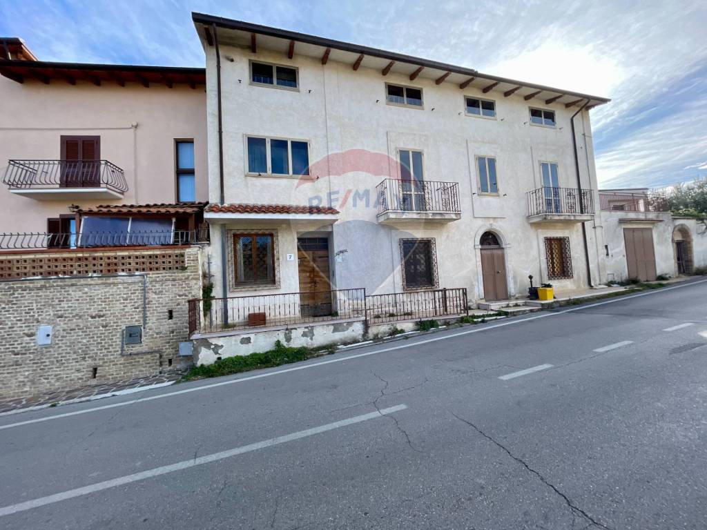 Casa Indipendente in vendita ad Ari via Sant'Antonio, 7