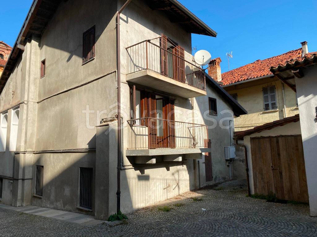 Casa Indipendente in vendita a Saluzzo via Gualtieri
