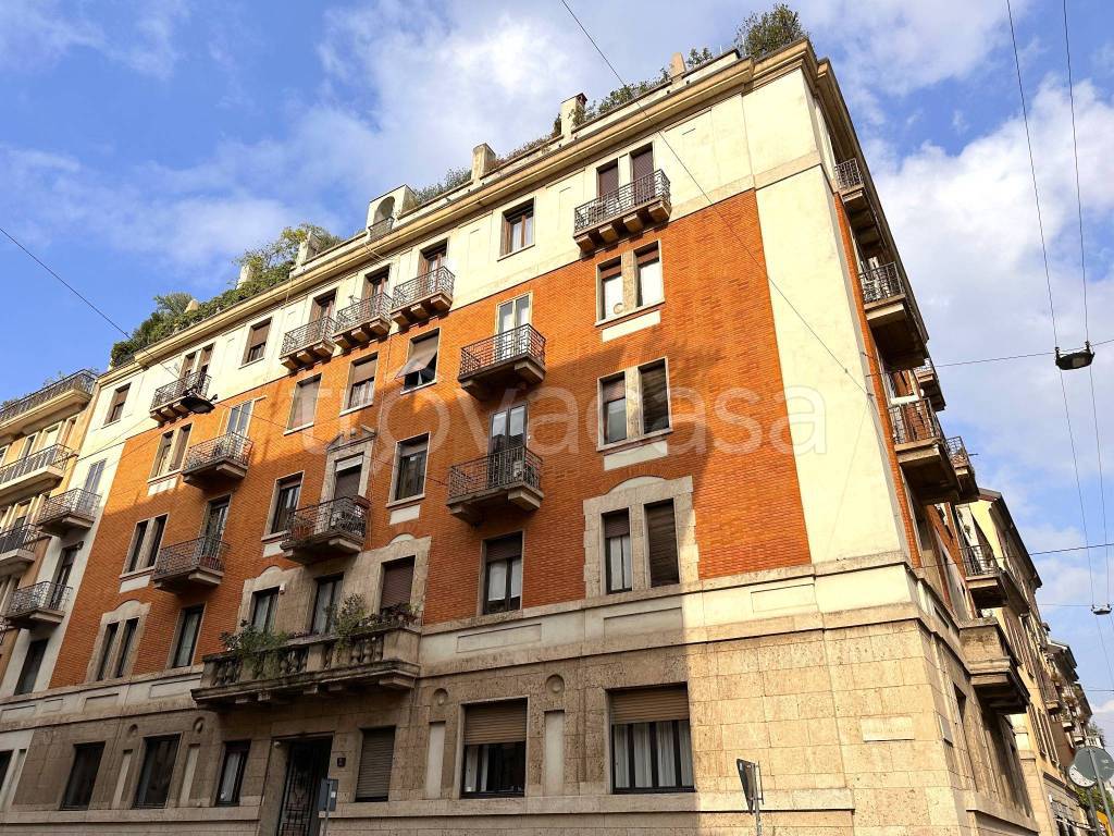 Appartamento in vendita a Milano via Cosimo del Fante