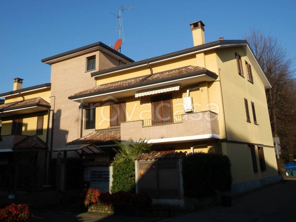 Appartamento in vendita a Origgio via Monte Santo, 5