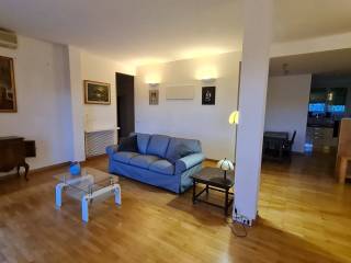 Appartamento in in affitto da privato a roma via proba petronia, 70