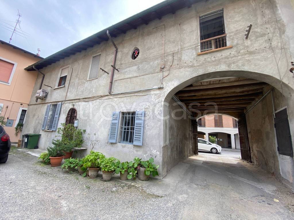 Villa in vendita a Melegnano via Vittorio Veneto, 8