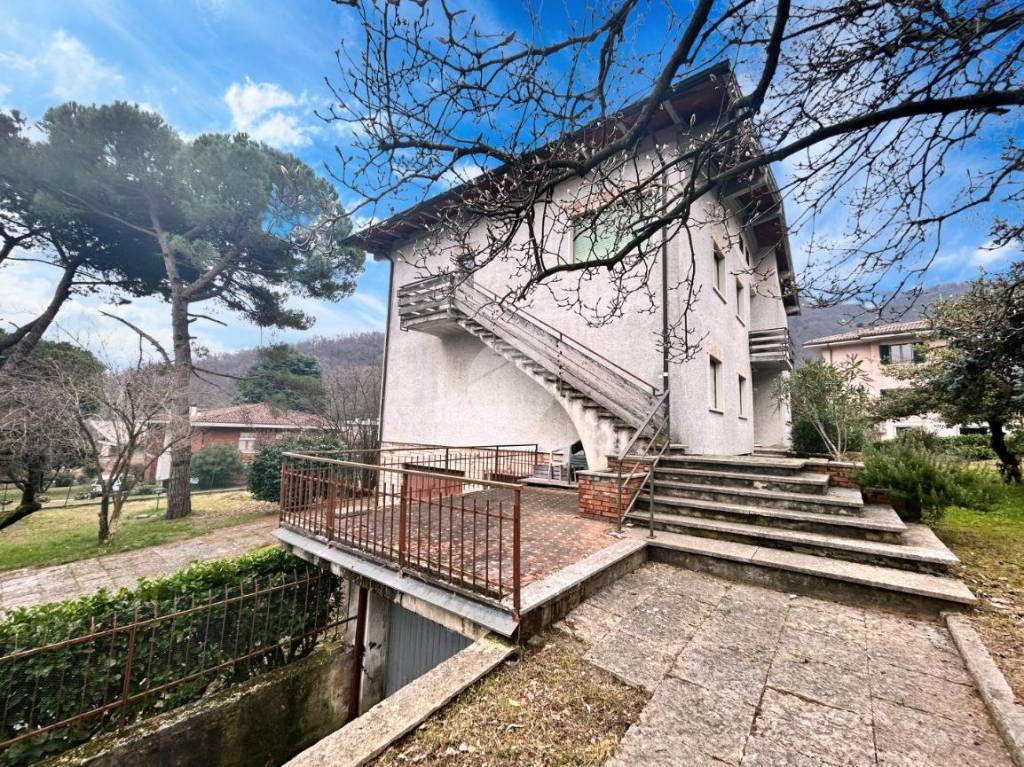 Villa Bifamiliare in vendita a Collebeato via Vanoni, 25