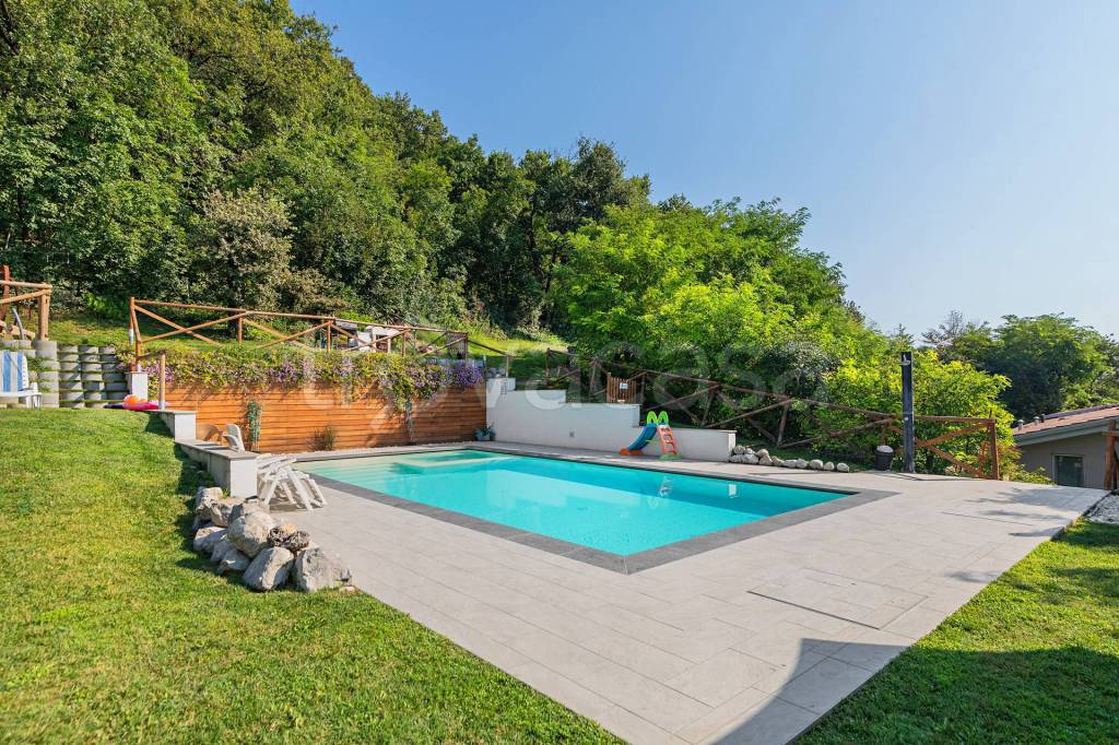 Villa in vendita a Soiano del Lago via brescia, 28