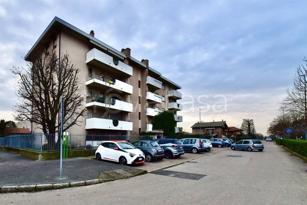 Appartamento in vendita a Saronno via Donati, 7