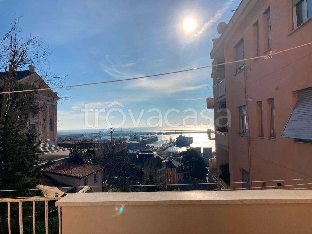 Appartamento in vendita a Genova salita Monte Oliveto