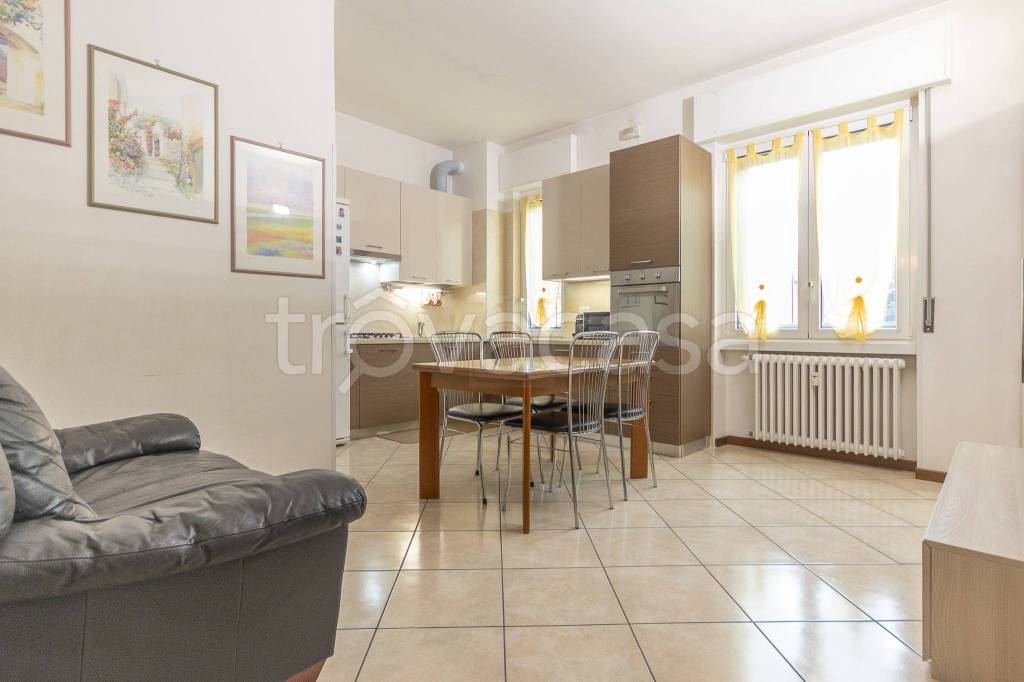 Appartamento in vendita a Vedano al Lambro via Cesare Battisti, 22