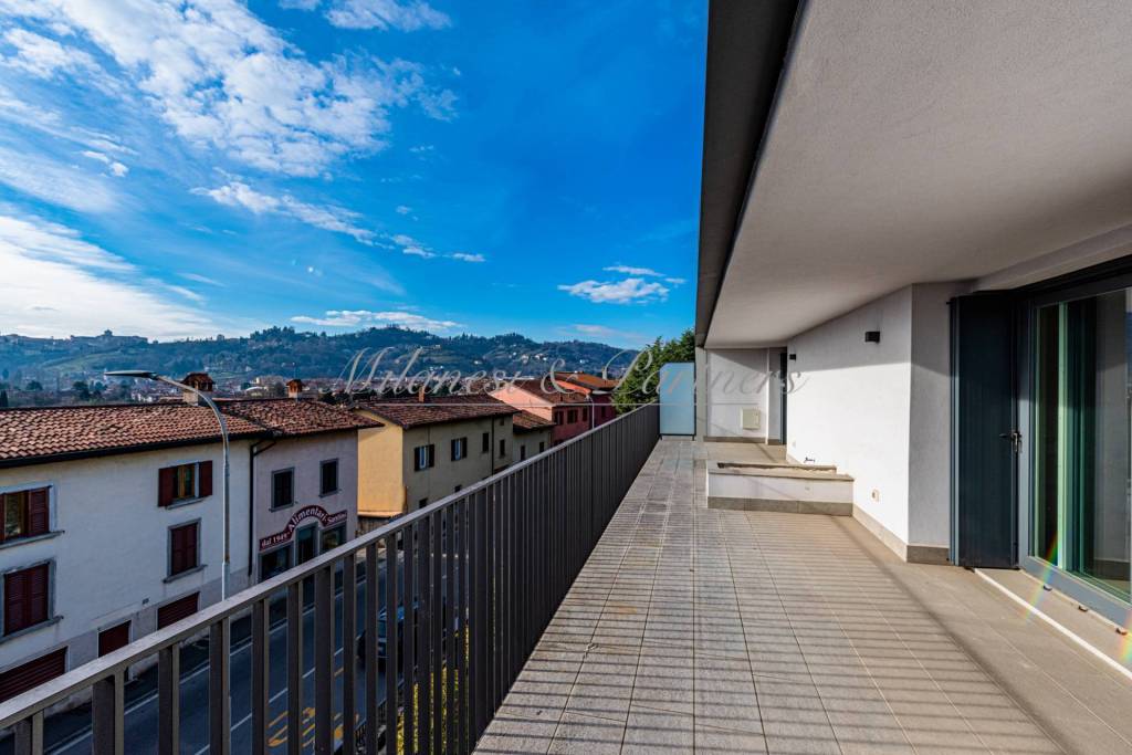 Appartamento in vendita a Bergamo via Alla Zarda, 2