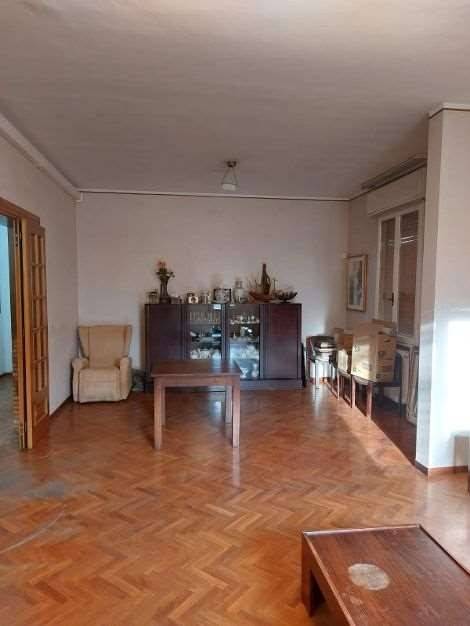 Appartamento in vendita a Modena via guicciardini, 1000