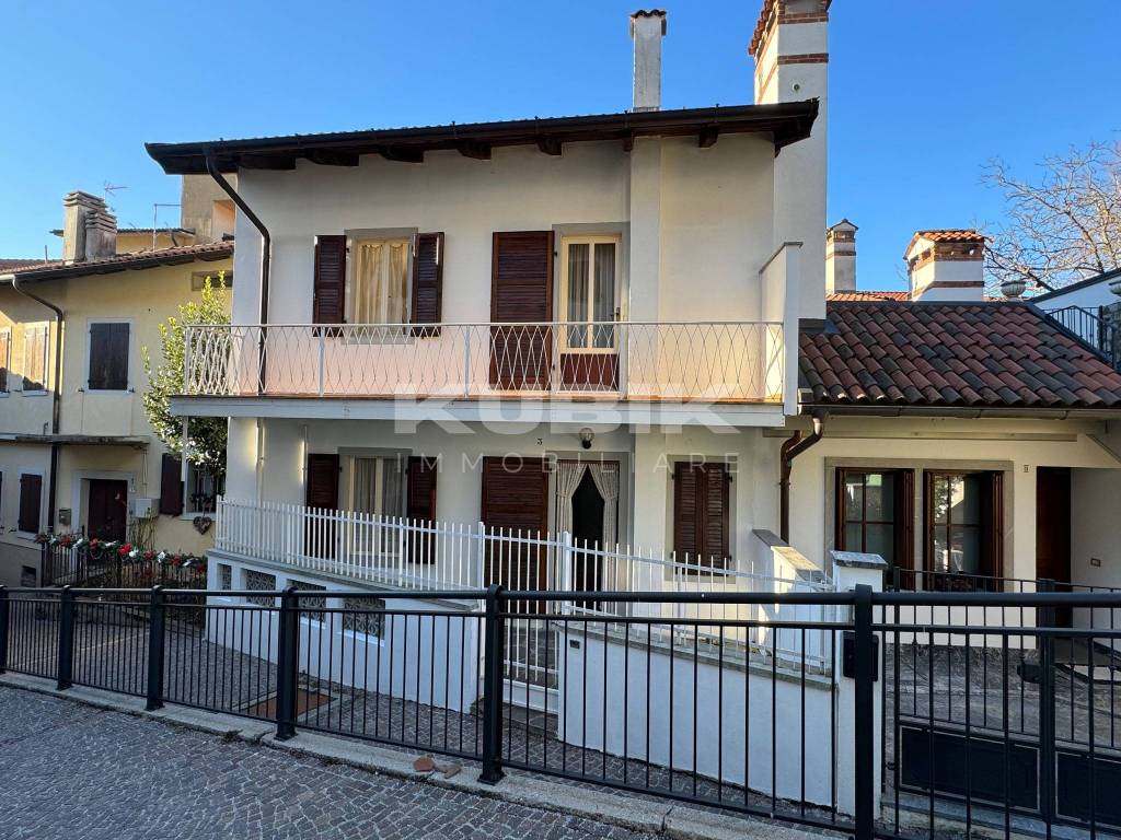 Villa a Schiera in vendita a Tolmezzo via Cascina