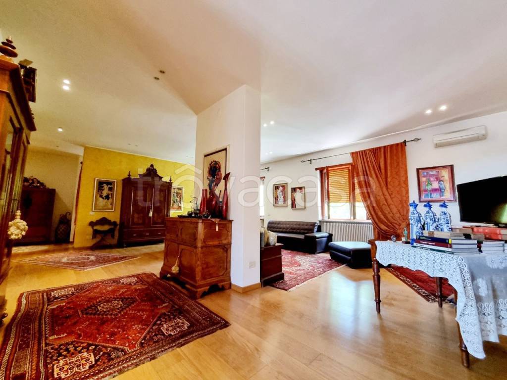 Appartamento in vendita a Ravenna viale Carlo Luigi Farini