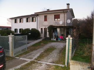 Villa a schiera in vendita a camisano vicentino via roma