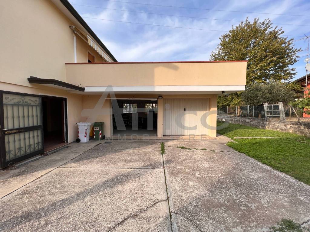 Villa in vendita a Pontecchio Polesine pontecchio pol., ro