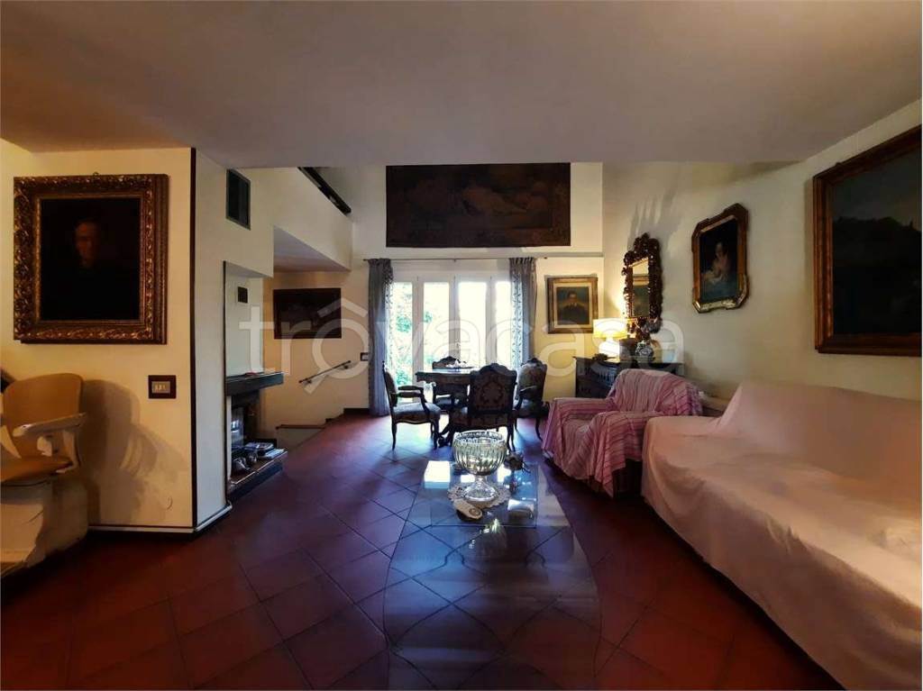 Villa in vendita a Modena viale del Sagittario