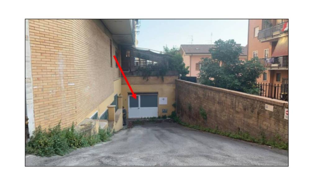 Garage in vendita a Genzano di Roma via Enrico De Nicola, 15