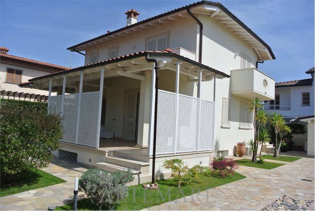 Villa in affitto a Pietrasanta via Goldora
