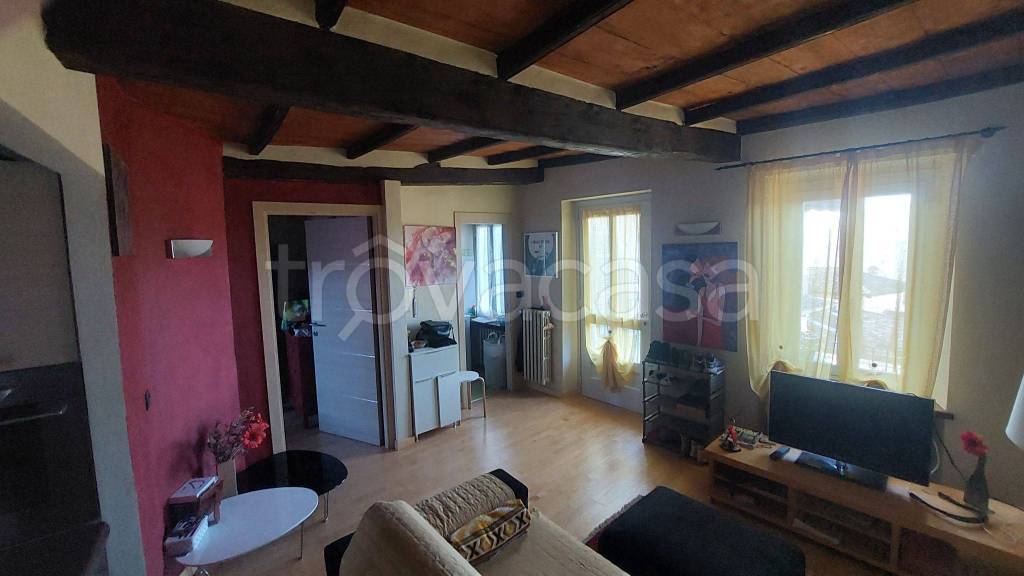 Appartamento in in vendita da privato a La Morra via San Martino, 5