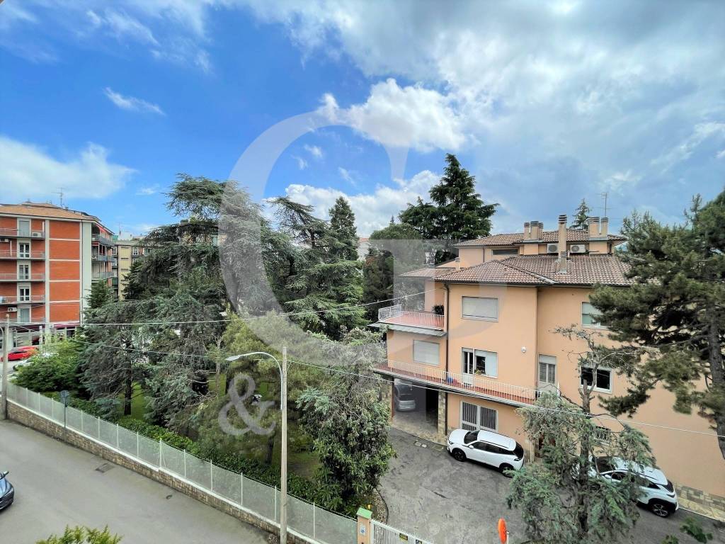 Appartamento in vendita a Bologna via Pasquale Villari, 1