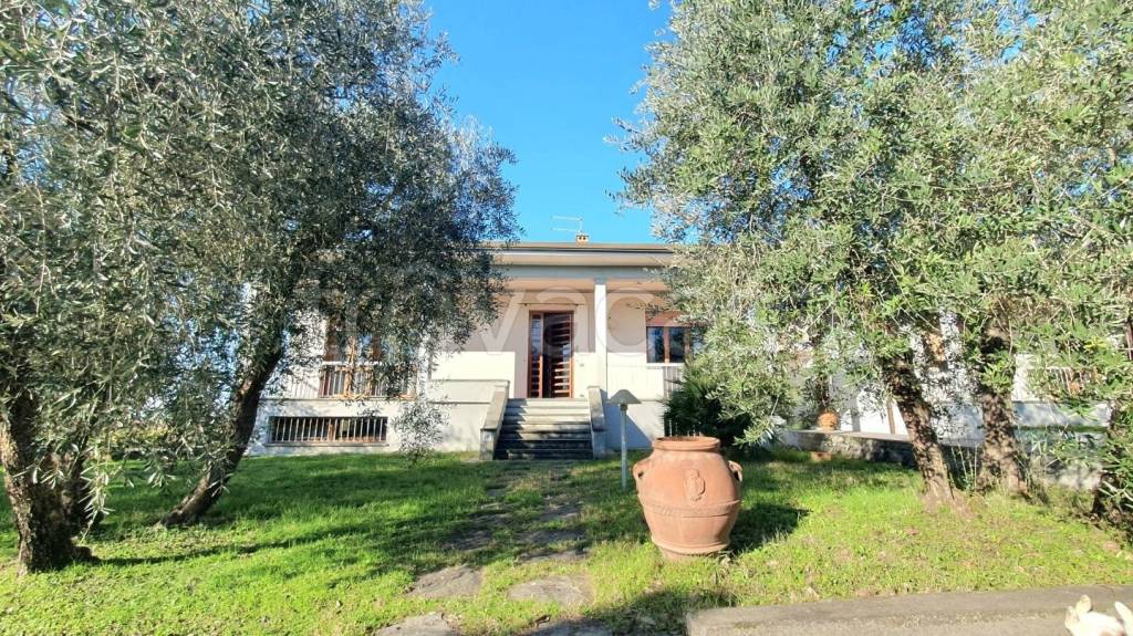 Villa Bifamiliare in vendita a Capannori via Sant'Andrea,, 39