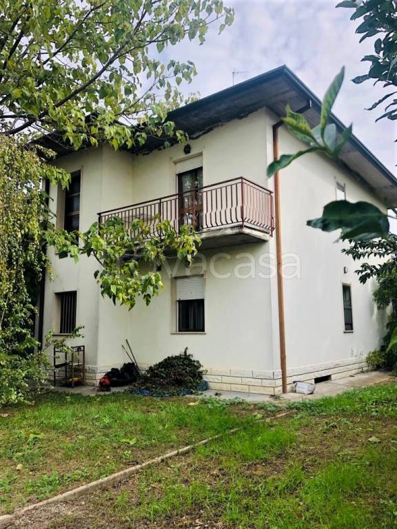 Villa in vendita a Forlimpopoli via Sandro Pertini
