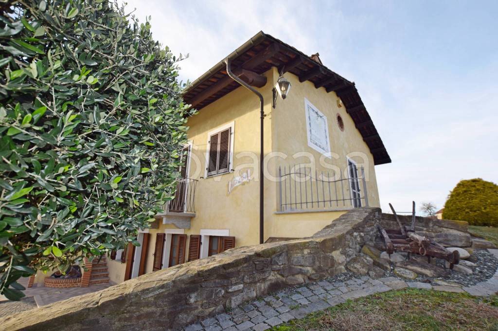 Casa Indipendente in vendita a Villanova Mondovì via Piero Garelli, 25